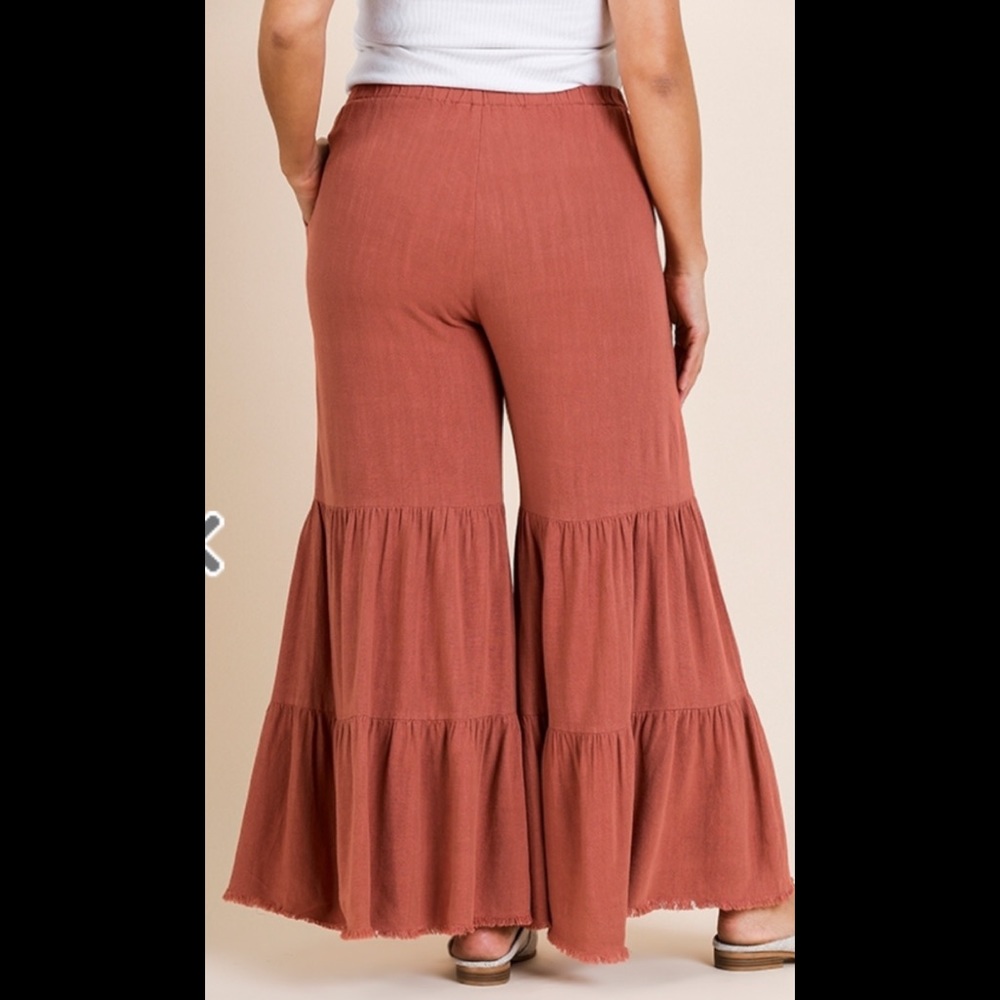New Umgee Ruffle pants